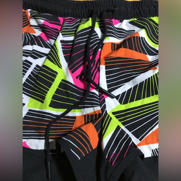 Fabletics Shorts - Picture 2 of 4
